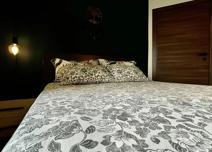 Airport Accommodation Bedroom With Bathroom Self Check In And Self Check Out Air-Condition Included
